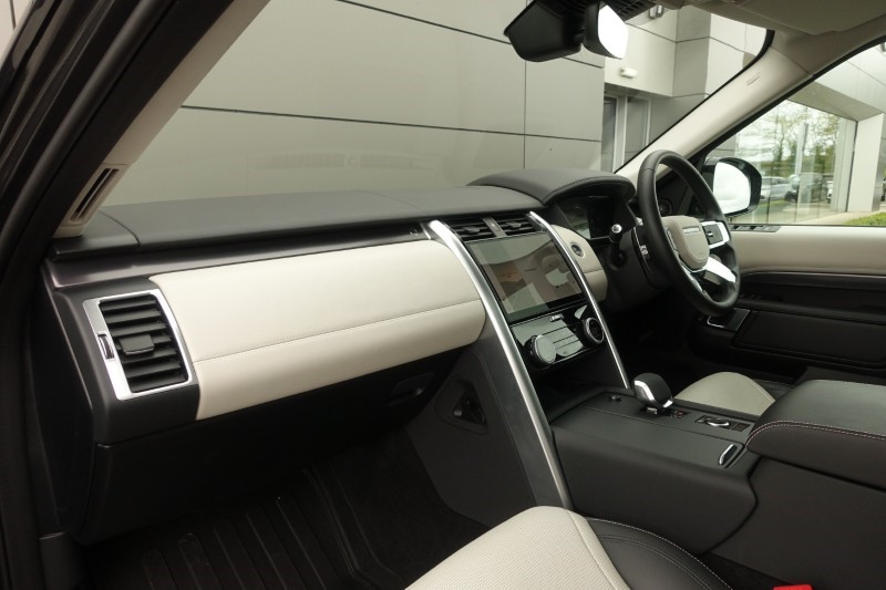 2025 (75) LAND ROVER DISCOVERY 3.0 D350 Metropolitan Edition 5dr Auto 5294848