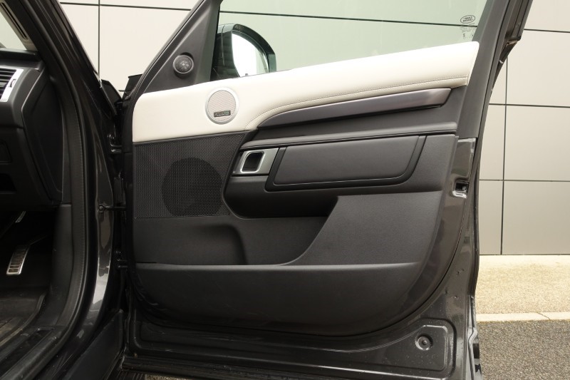 2025 (75) LAND ROVER DISCOVERY 3.0 D350 Metropolitan Edition 5dr Auto 5294835