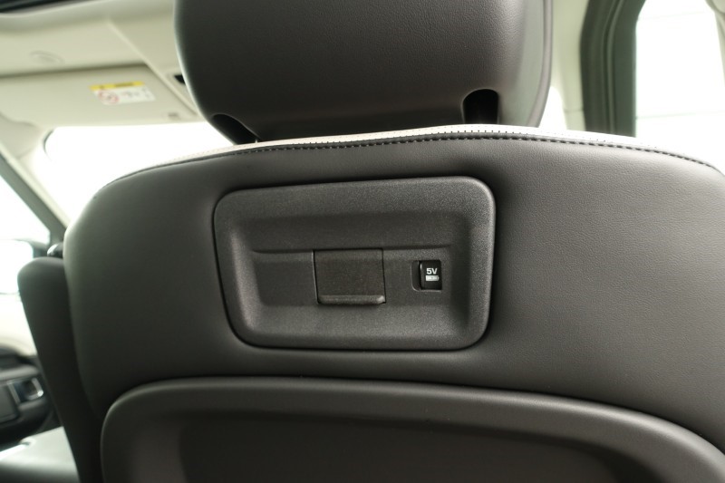 2025 (75) LAND ROVER DISCOVERY 3.0 D350 Metropolitan Edition 5dr Auto 5294841