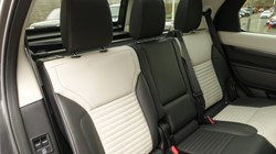 2025 (75) LAND ROVER DISCOVERY 3.0 D350 Metropolitan Edition 5dr Auto 5294842