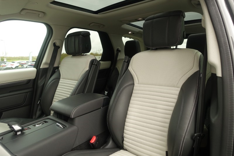 2025 (75) LAND ROVER DISCOVERY 3.0 D350 Metropolitan Edition 5dr Auto 5294850