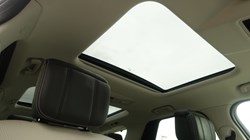 2025 (75) LAND ROVER DISCOVERY 3.0 D350 Metropolitan Edition 5dr Auto 5294833