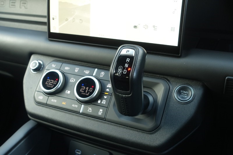 2022 (72) LAND ROVER DEFENDER 5.0 P525 V8 Carpathian Edition 110 5dr Auto 5316925