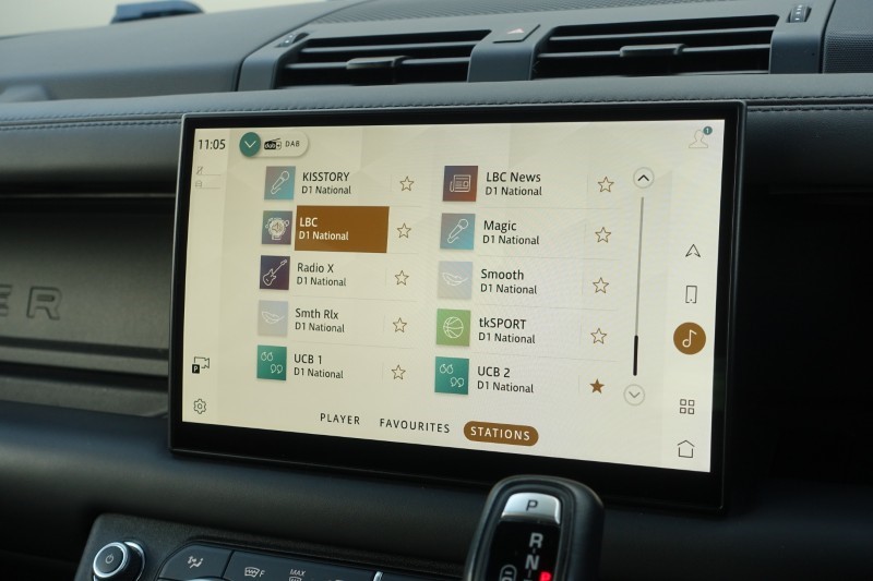 2022 (72) LAND ROVER DEFENDER 5.0 P525 V8 Carpathian Edition 110 5dr Auto 5316961