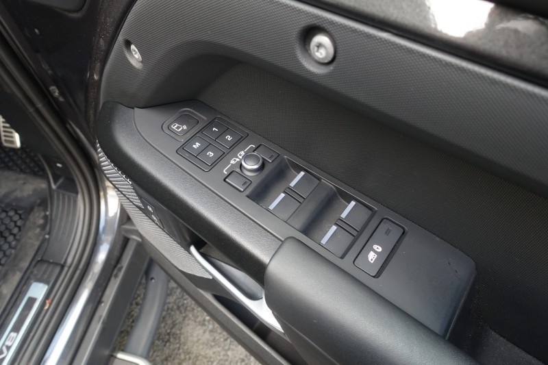 2022 (72) LAND ROVER DEFENDER 5.0 P525 V8 Carpathian Edition 110 5dr Auto 5316980