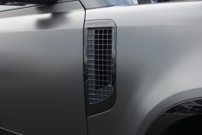 2022 (72) LAND ROVER DEFENDER 5.0 P525 V8 Carpathian Edition 110 5dr Auto 5316932