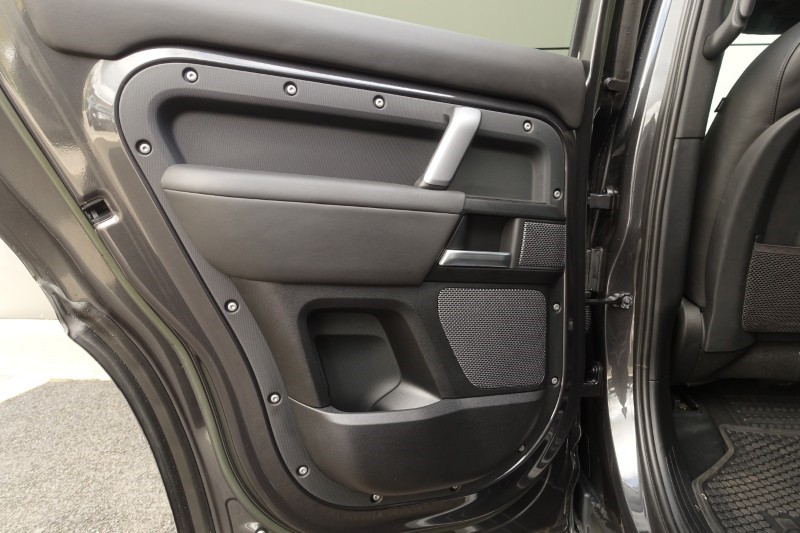 2022 (72) LAND ROVER DEFENDER 5.0 P525 V8 Carpathian Edition 110 5dr Auto 5316985