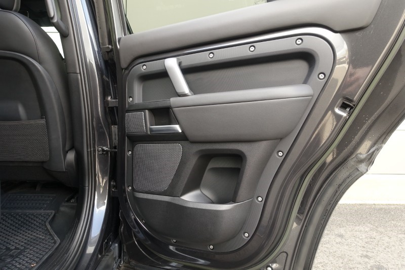 2022 (72) LAND ROVER DEFENDER 5.0 P525 V8 Carpathian Edition 110 5dr Auto 5316981