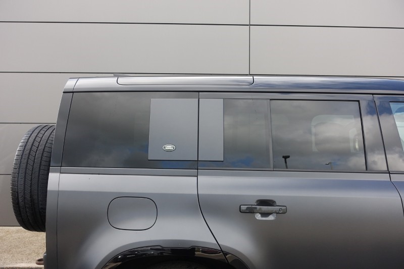 2022 (72) LAND ROVER DEFENDER 5.0 P525 V8 Carpathian Edition 110 5dr Auto 5316938