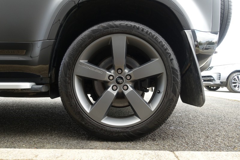 2022 (72) LAND ROVER DEFENDER 5.0 P525 V8 Carpathian Edition 110 5dr Auto 5316945