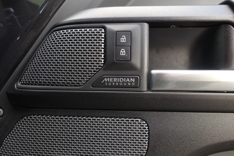 2022 (72) LAND ROVER DEFENDER 5.0 P525 V8 Carpathian Edition 110 5dr Auto 5316979