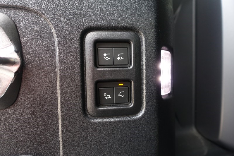 2022 (72) LAND ROVER DEFENDER 5.0 P525 V8 Carpathian Edition 110 5dr Auto 5316953