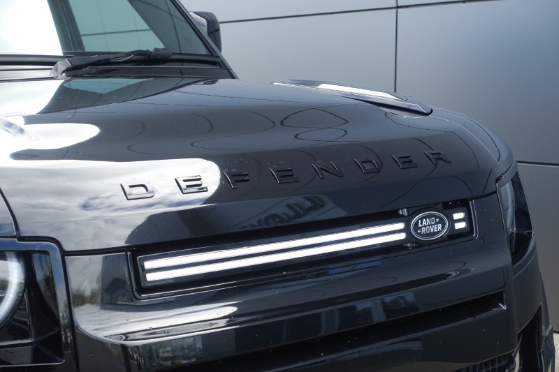2026 (75) LAND ROVER DEFENDER 3.0 D350 X-Dynamic HSE 110 5dr Auto 5311199