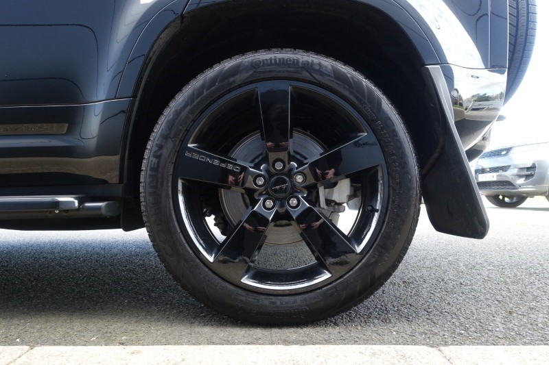 2026 (75) LAND ROVER DEFENDER 3.0 D350 X-Dynamic HSE 110 5dr Auto 5311213