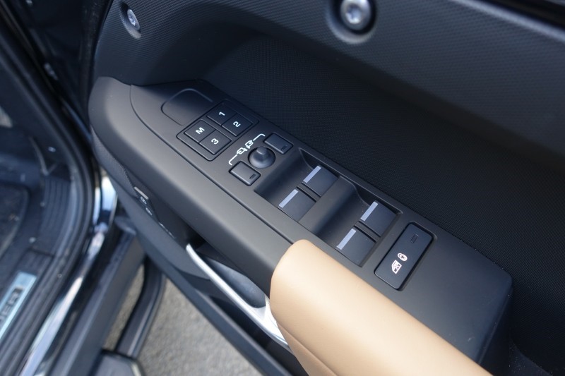 2026 (75) LAND ROVER DEFENDER 3.0 D350 X-Dynamic HSE 110 5dr Auto 5311238