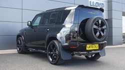 2026 (75) LAND ROVER DEFENDER 3.0 D350 X-Dynamic HSE 110 5dr Auto 1