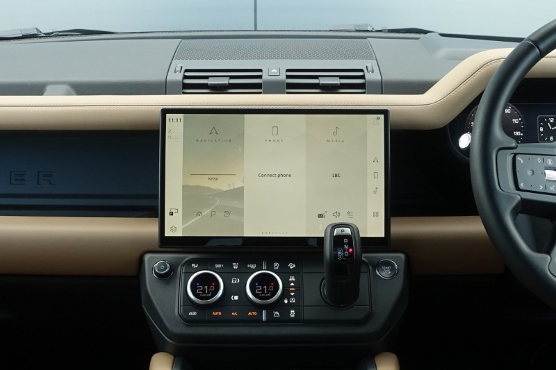 2026 (75) LAND ROVER DEFENDER 3.0 D350 X-Dynamic HSE 110 5dr Auto 5311192