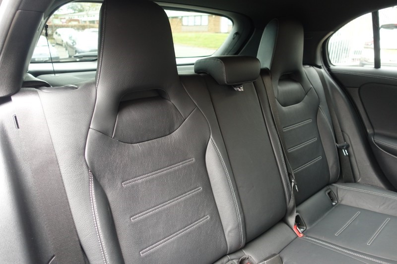 2021 (71) MERCEDES-BENZ A CLASS A35 4Matic Executive Edition 5dr Auto 5317850