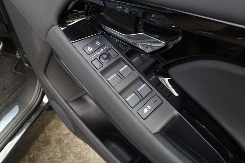 2025 (75) LAND ROVER RANGE ROVER EVOQUE 1.5 P270e Dynamic SE 5dr Auto 5295372