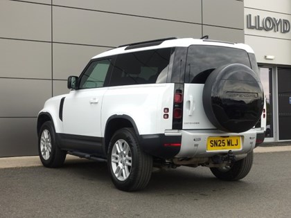 2025 (25) LAND ROVER DEFENDER 3.0 D350 S 90 3dr Auto