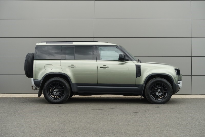 2023 (23) LAND ROVER COMMERCIAL DEFENDER 3.0 D250 Hard Top SE Auto 5382676