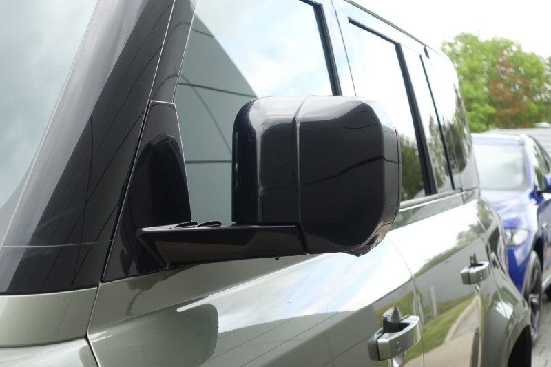 2023 (23) LAND ROVER COMMERCIAL DEFENDER 3.0 D250 Hard Top SE Auto 5382704