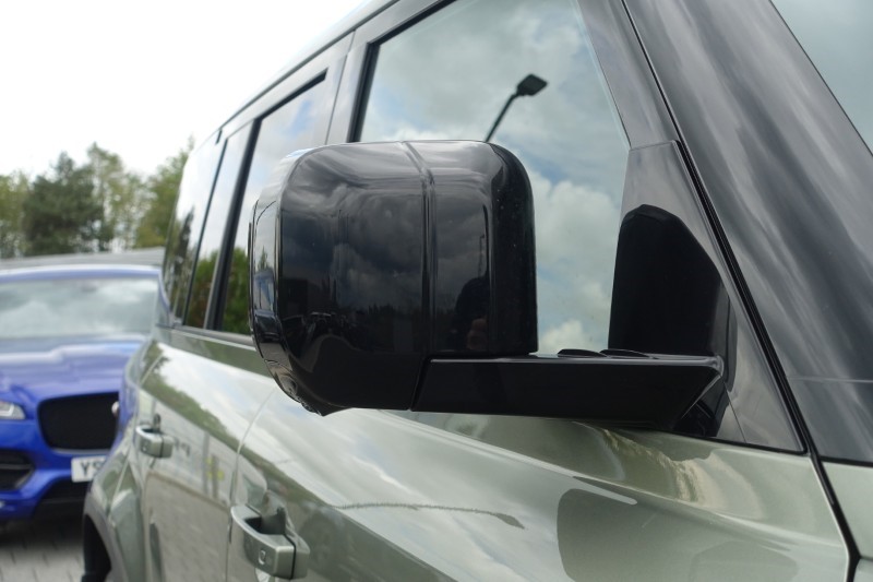 2023 (23) LAND ROVER COMMERCIAL DEFENDER 3.0 D250 Hard Top SE Auto 5382693
