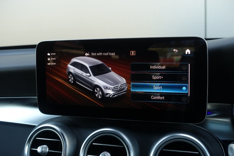 2020 (70) MERCEDES-BENZ GLC 300d 4Matic AMG Line Premium Pls 5dr 9G-Tronic 5340588