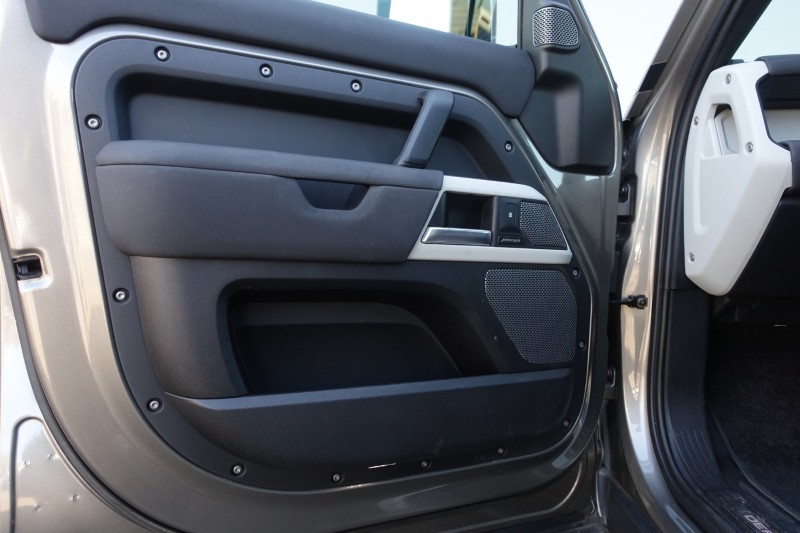 2022 (22) LAND ROVER DEFENDER 3.0 D250 XS Edition 110 5dr Auto 5350821