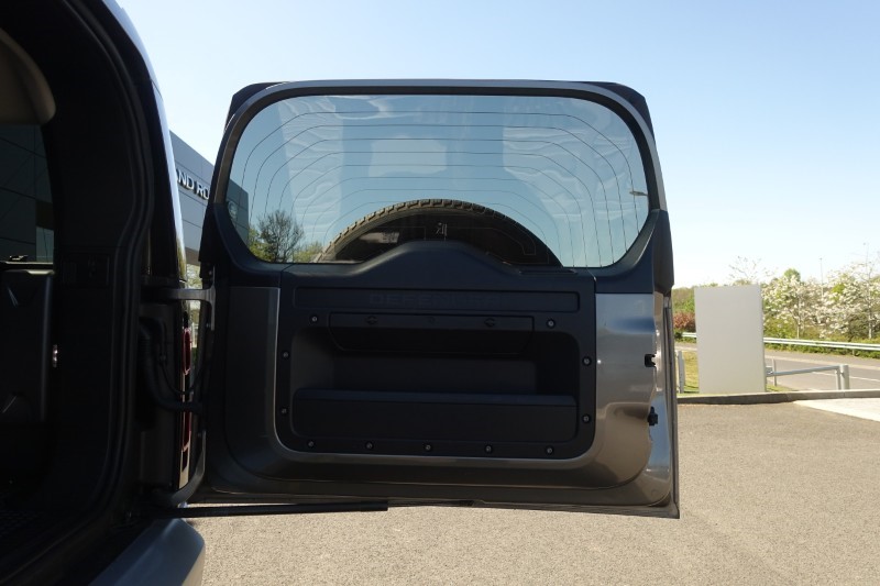 2022 (22) LAND ROVER DEFENDER 3.0 D250 XS Edition 110 5dr Auto 5350792