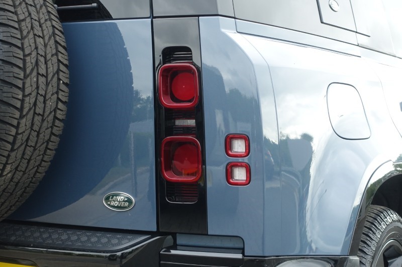 2022 (72) LAND ROVER DEFENDER 2.0 P400e X-Dynamic HSE 110 5dr Auto 5451533