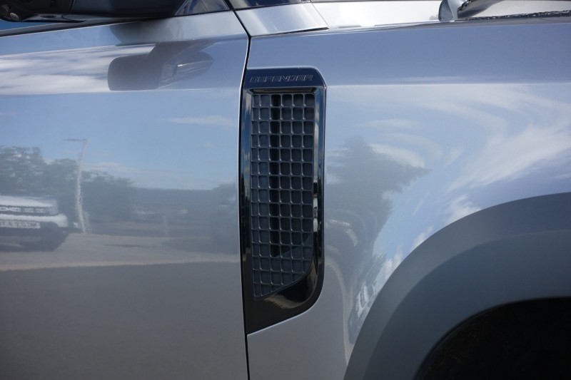 2022 (72) LAND ROVER DEFENDER 3.0 D250 HSE 90 3dr Auto 5571208