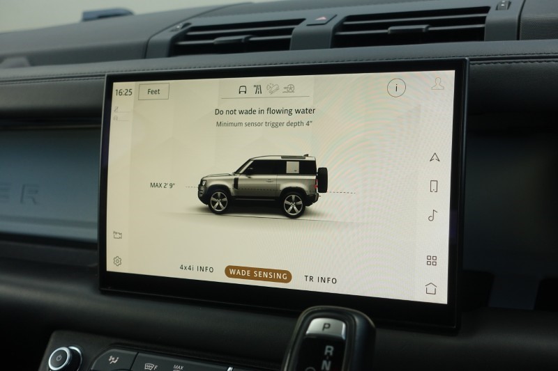 2022 (72) LAND ROVER DEFENDER 3.0 D250 HSE 90 3dr Auto 5571240
