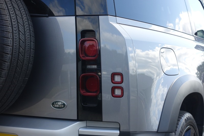 2022 (72) LAND ROVER DEFENDER 3.0 D250 HSE 90 3dr Auto 5571217