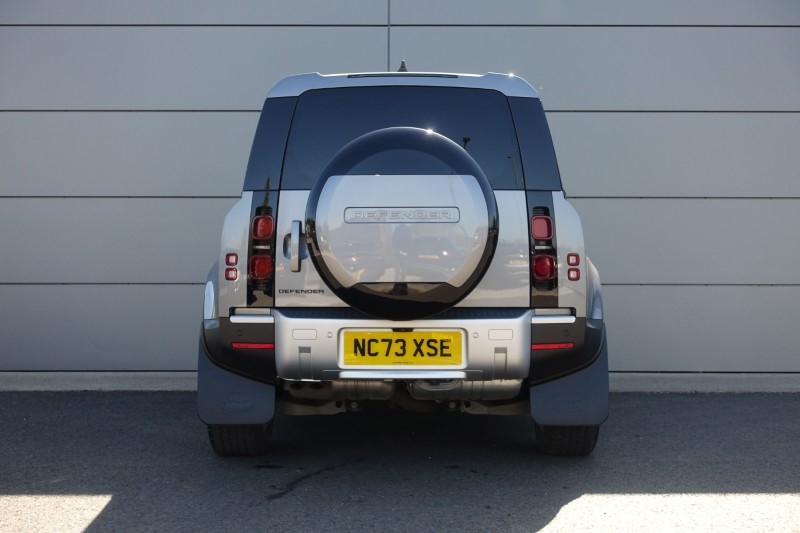 2023 (73) LAND ROVER COMMERCIAL DEFENDER 3.0 D250 Hard Top SE Auto [3 Seat] 5349576