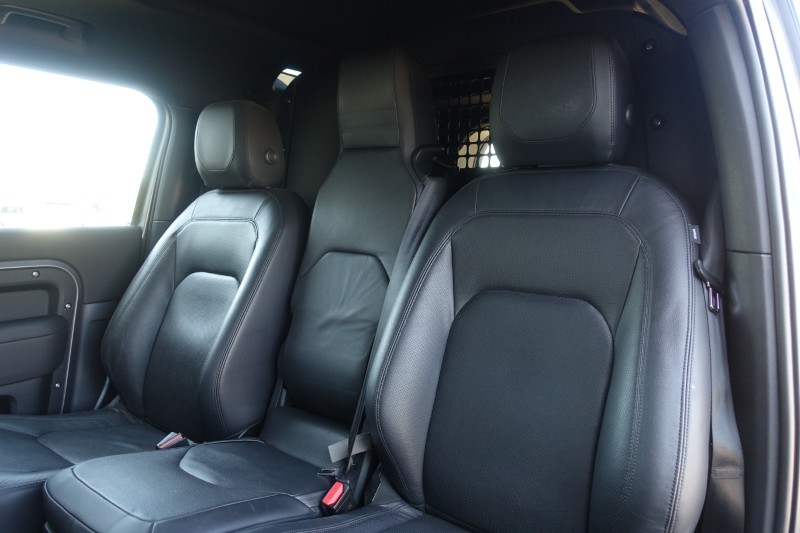 2023 (73) LAND ROVER COMMERCIAL DEFENDER 3.0 D250 Hard Top SE Auto [3 Seat] 5349574