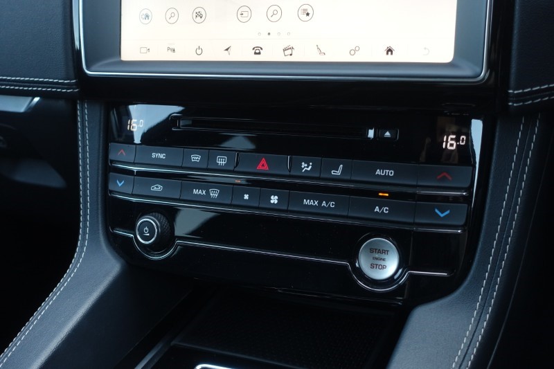 2019 (68) JAGUAR F-PACE 2.0d [240] R-Sport 5dr Auto AWD 5355087