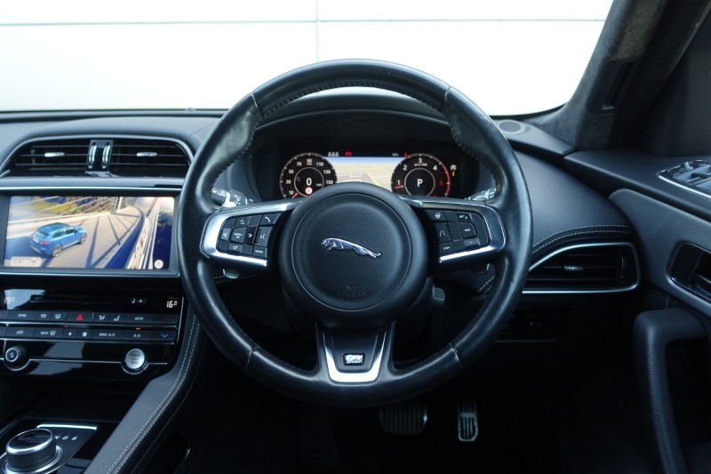 2019 (68) JAGUAR F-PACE 2.0d [240] R-Sport 5dr Auto AWD 5355054