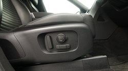 2023 (23) LAND ROVER COMMERCIAL DISCOVERY 3.0 D300 R-Dynamic SE Commercial Auto 5413385