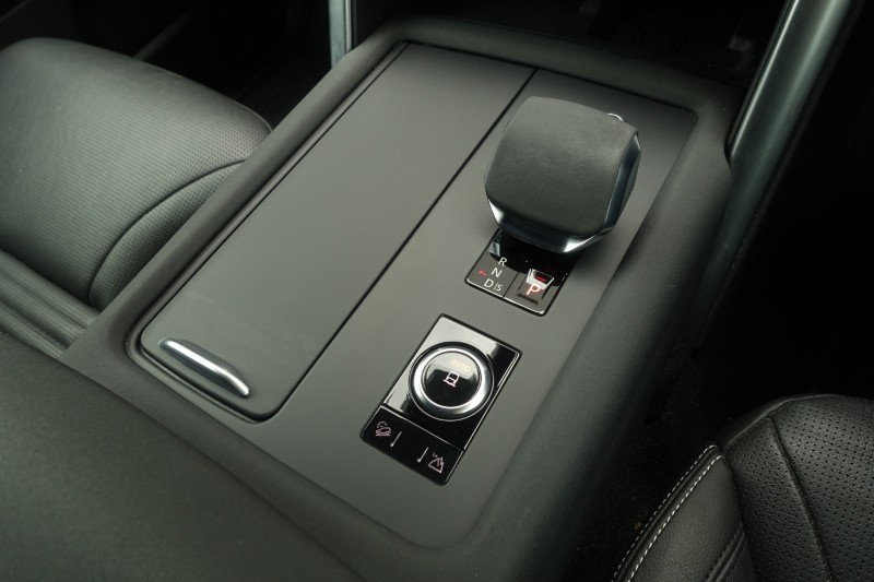 2023 (23) LAND ROVER COMMERCIAL DISCOVERY 3.0 D300 R-Dynamic SE Commercial Auto 5413382