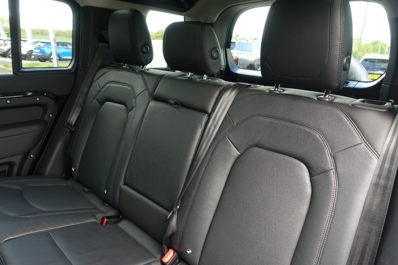 2024 (24) LAND ROVER DEFENDER 3.0 D250 XS Edition 110 5dr Auto 5388643