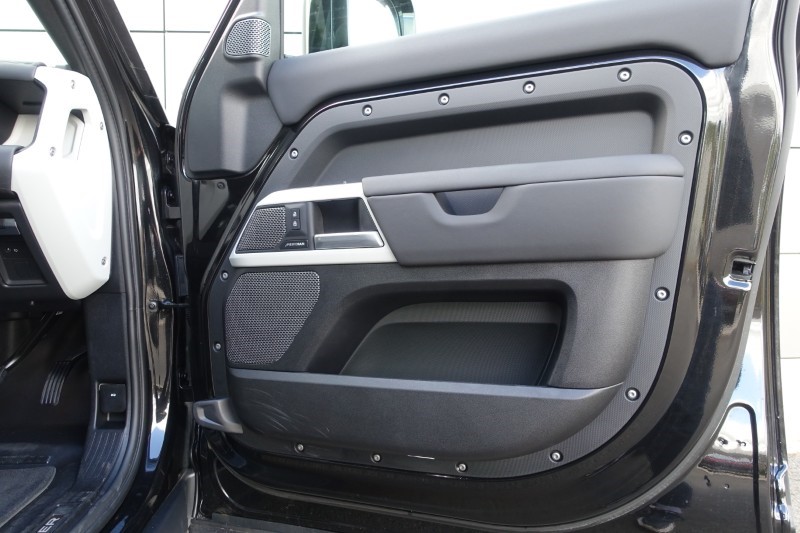 2024 (24) LAND ROVER DEFENDER 3.0 D250 XS Edition 110 5dr Auto 5388634