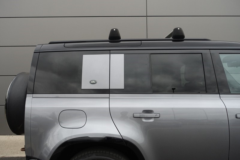 2023 (23) LAND ROVER DEFENDER 3.0 D250 X-Dynamic HSE 110 5dr Auto [7 Seat] 5635712
