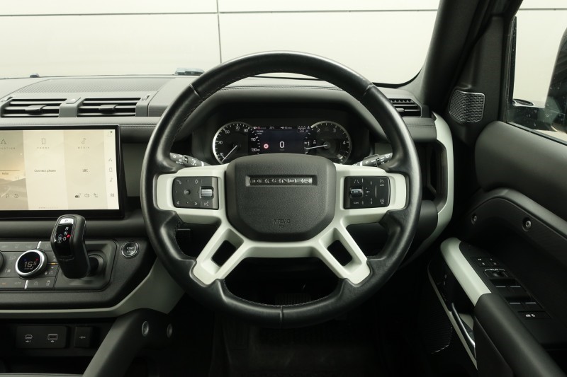 2023 (23) LAND ROVER DEFENDER 3.0 D250 X-Dynamic HSE 110 5dr Auto [7 Seat] 5635703