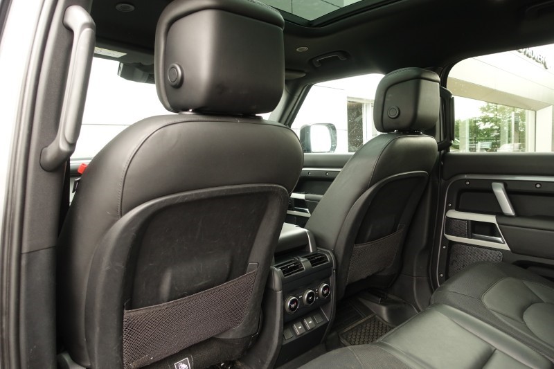 2023 (23) LAND ROVER DEFENDER 3.0 D250 X-Dynamic HSE 110 5dr Auto [7 Seat] 5635751