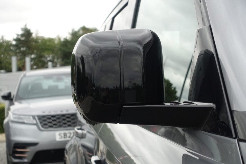 2023 (23) LAND ROVER DEFENDER 3.0 D250 X-Dynamic HSE 110 5dr Auto [7 Seat] 5635710