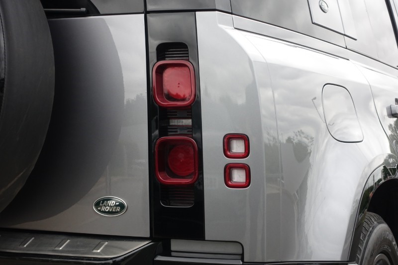 2023 (23) LAND ROVER DEFENDER 3.0 D250 X-Dynamic HSE 110 5dr Auto [7 Seat] 5635714