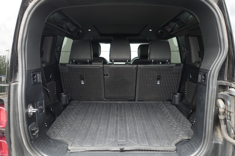 2023 (23) LAND ROVER DEFENDER 3.0 D250 X-Dynamic HSE 110 5dr Auto [7 Seat] 5635698