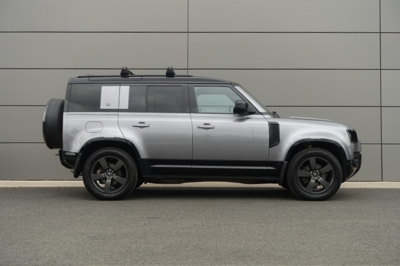 2023 (23) LAND ROVER DEFENDER 3.0 D250 X-Dynamic HSE 110 5dr Auto [7 Seat] 5635974