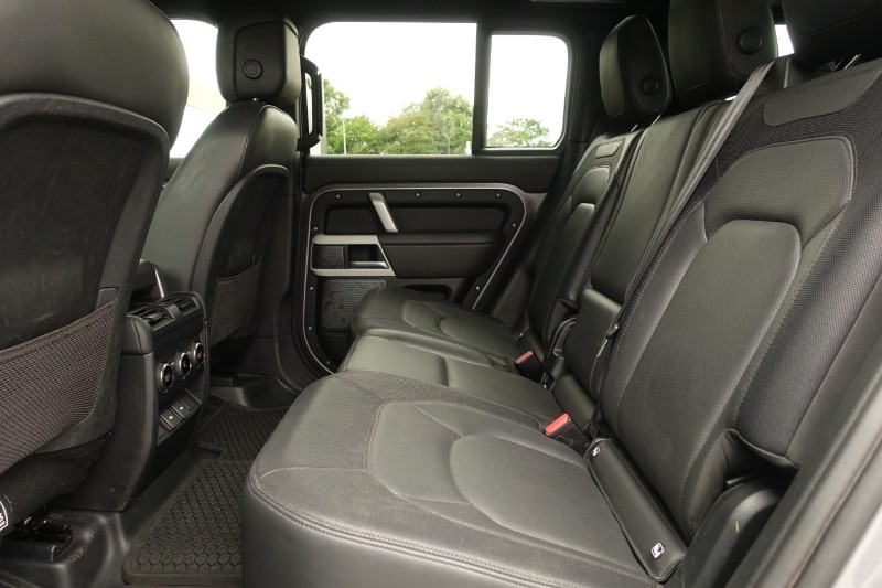 2023 (23) LAND ROVER DEFENDER 3.0 D250 X-Dynamic HSE 110 5dr Auto [7 Seat] 5635692